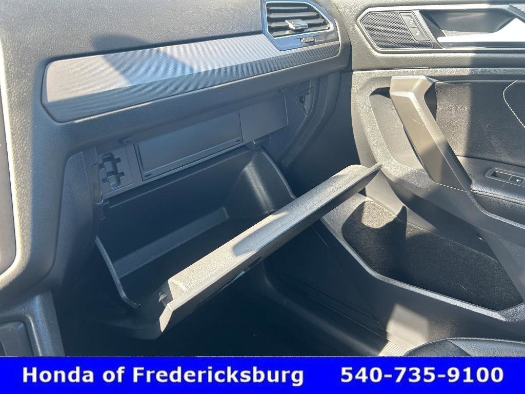 Used 2022 Volkswagen Tiguan SE FWD image 23