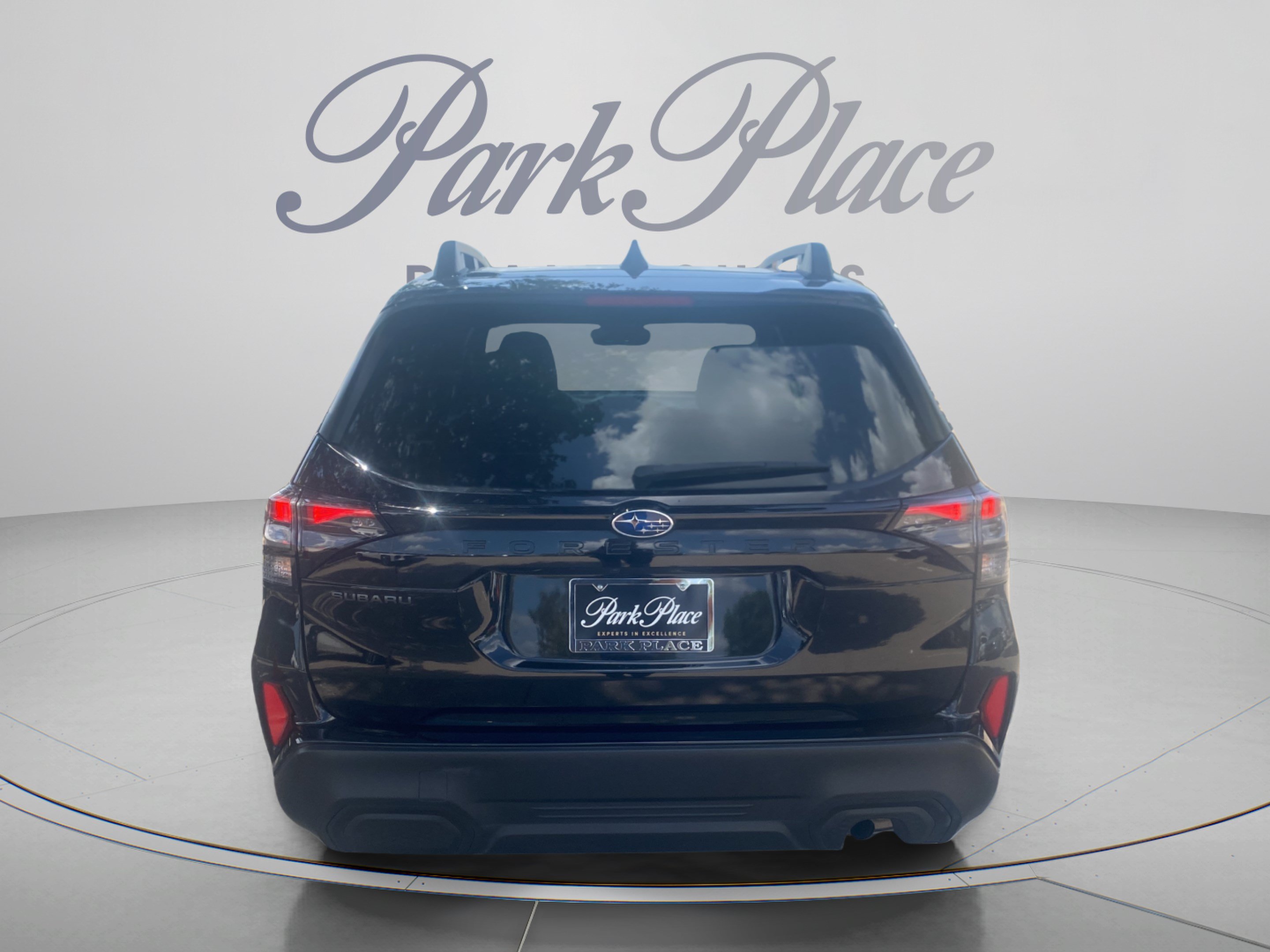 Used 2025 Subaru Forester Premium w/ Convenience Package #1 AWD/4WD image 4