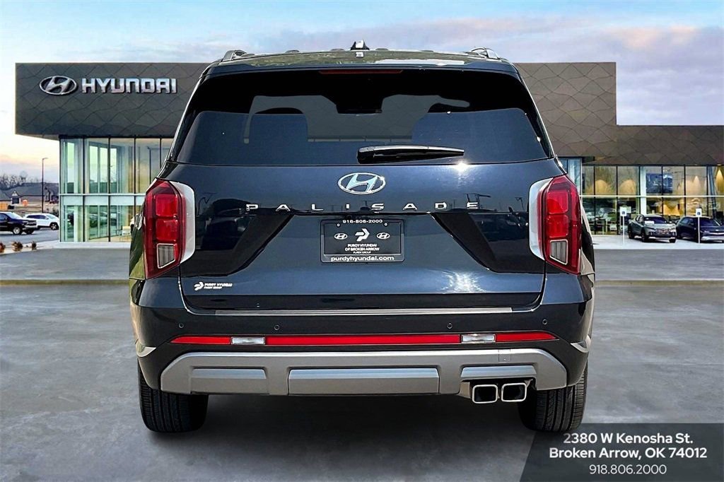 Used 2025 Hyundai Palisade Limited image 4