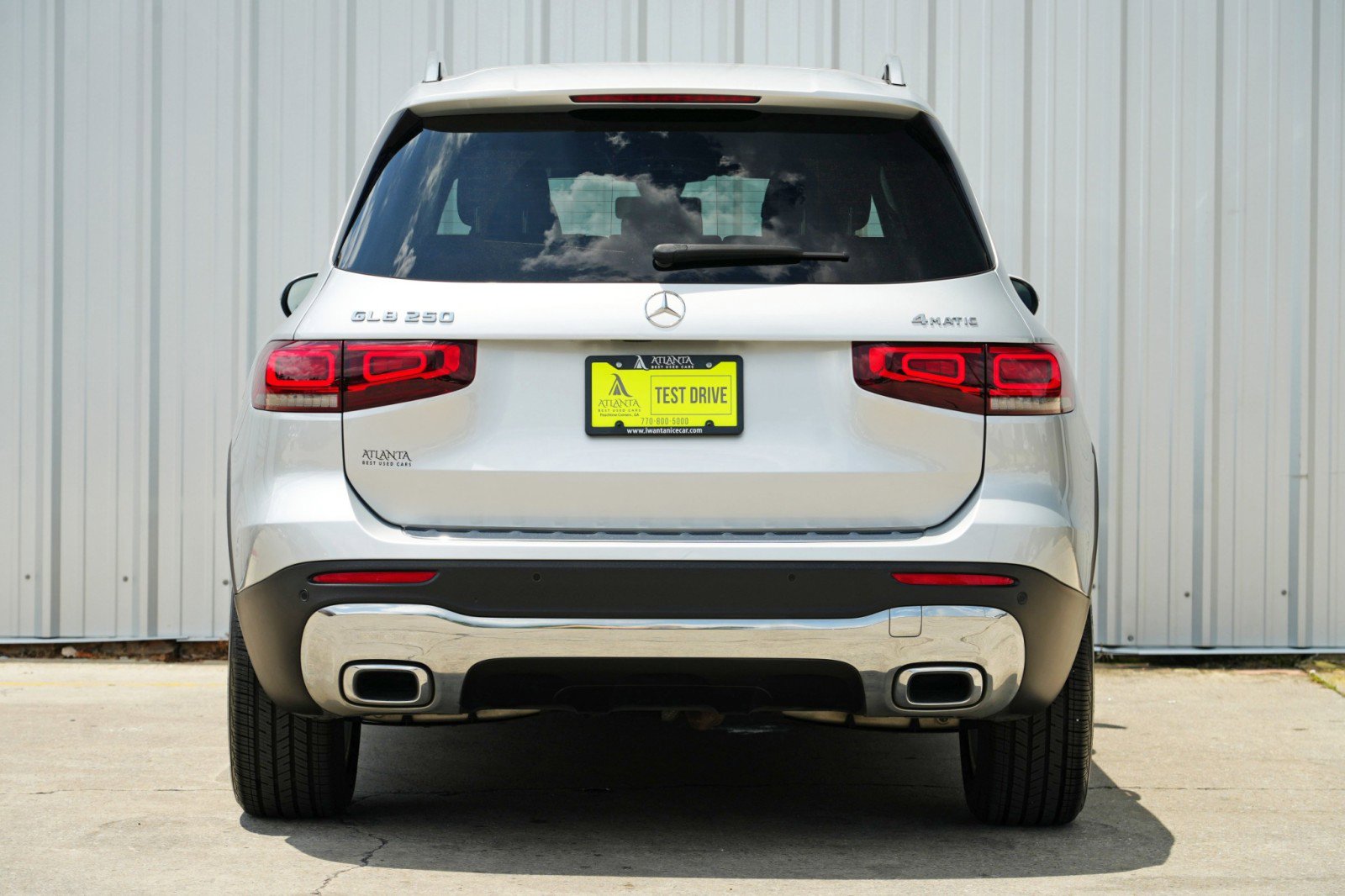 Used 2021 Mercedes-Benz GLB 250 4MATIC w/ Premium Package image 10