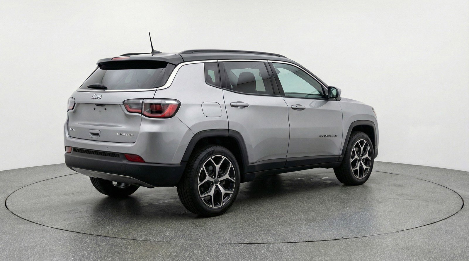 Used 2025 Jeep Compass Limited AWD/4WD image 9