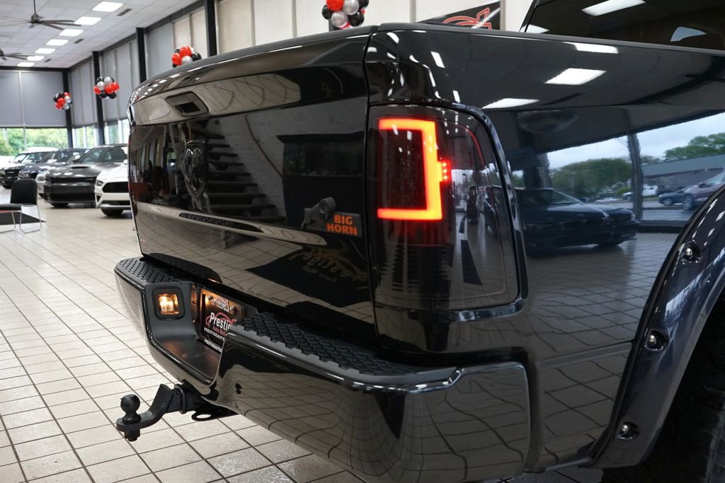 Used 2019 RAM 1500 Express w/ Express Value Package AWD/4WD image 15