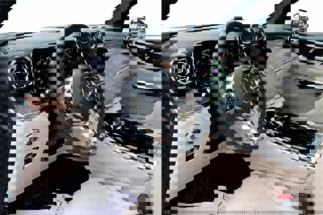 Used 2025 Mercedes-Benz GLC 300 300 image 20