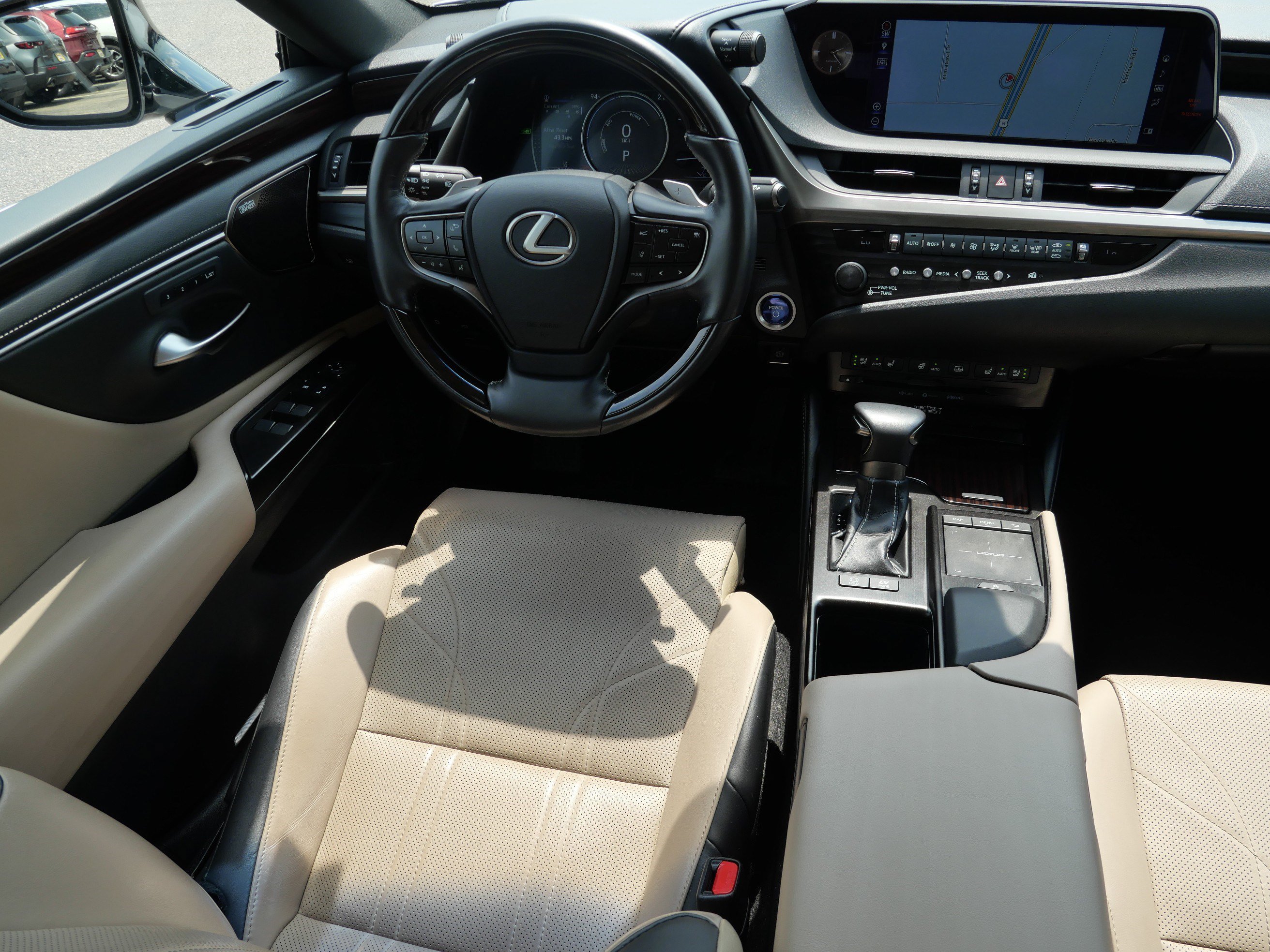Used 2019 Lexus ES 300h FWD image 9