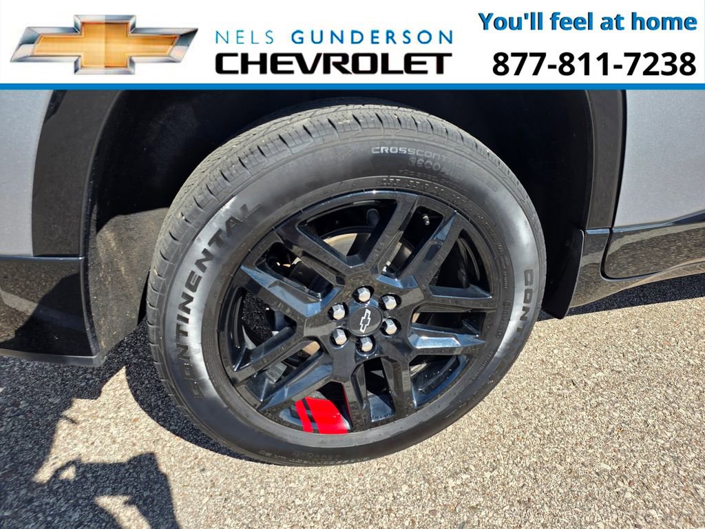 Used 2023 Chevrolet Traverse Premier w/ Redline Edition AWD/4WD image 9