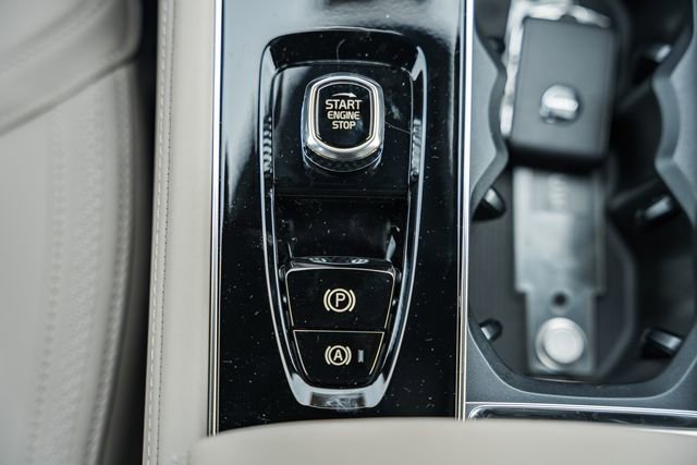 New 2026 Volvo XC90 T8 Plus w/ Protection Package Premier AWD/4WD image 25