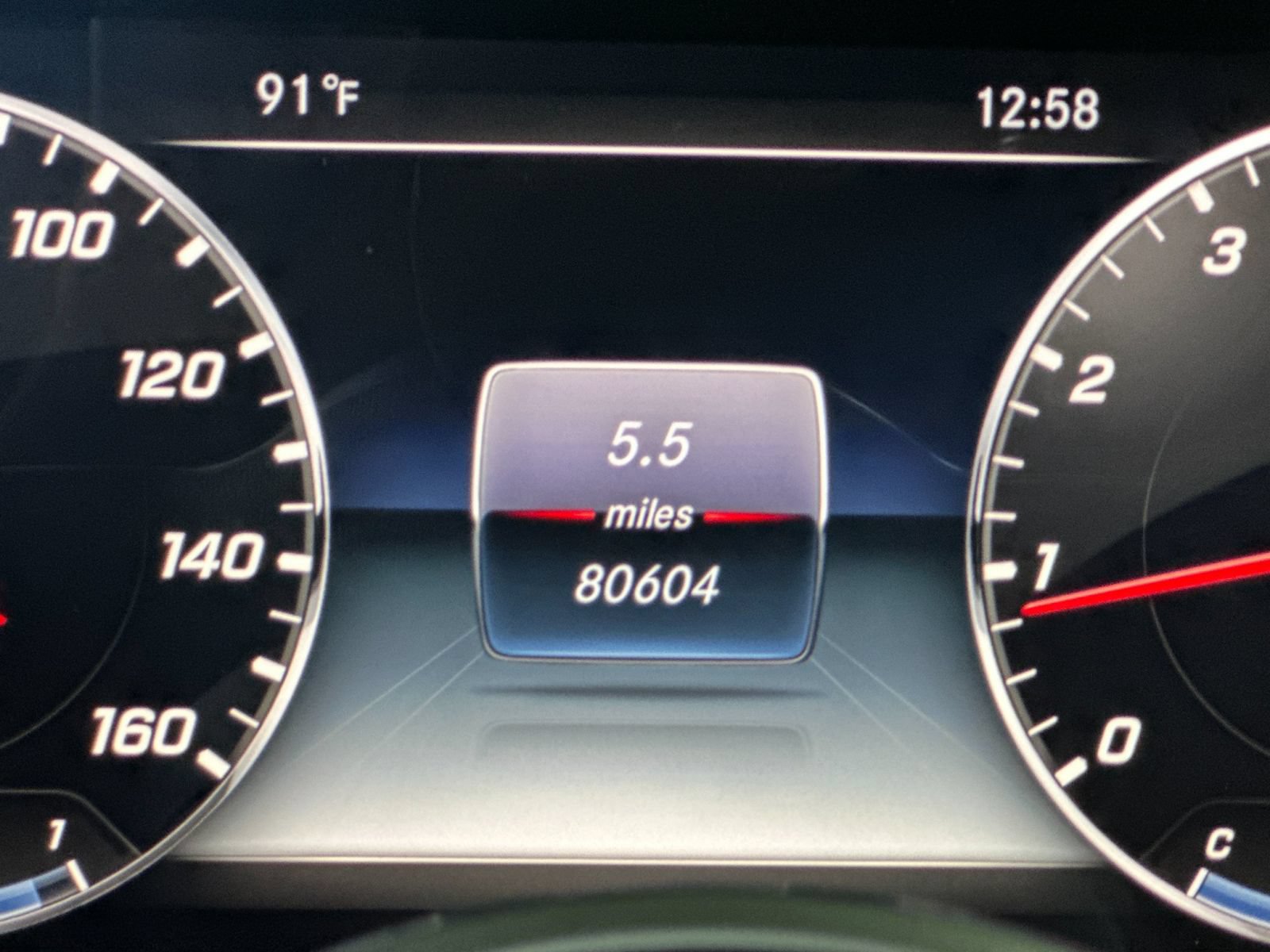 Used 2019 Mercedes-Benz E 300 image 28