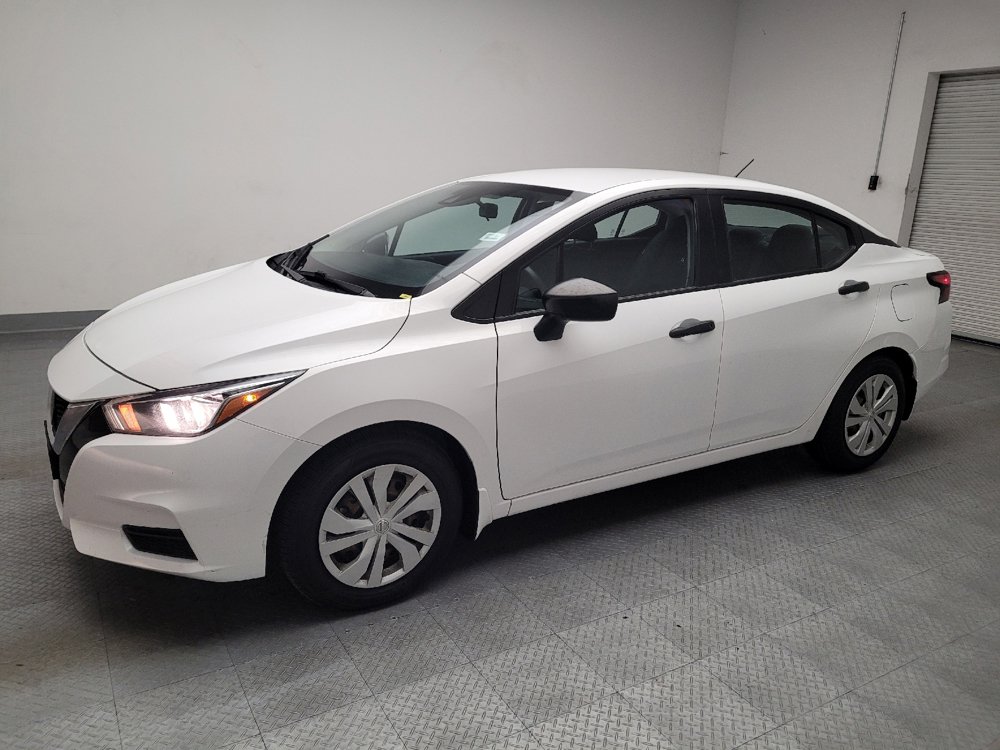Used 2020 Nissan Versa S FWD image 2
