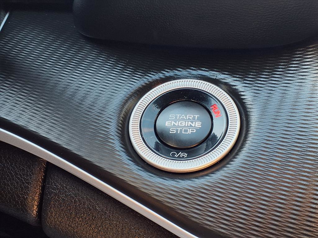 Used 2025 Jeep Grand Cherokee L Altitude image 9