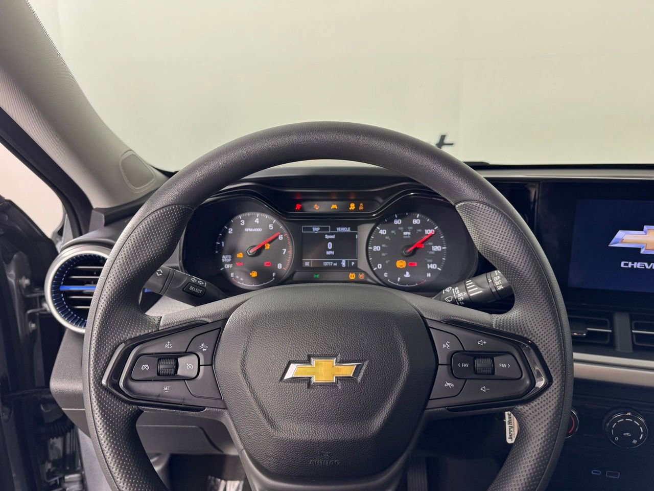 Used 2025 Chevrolet Trax LS w/ Driver Confidence Package image 19