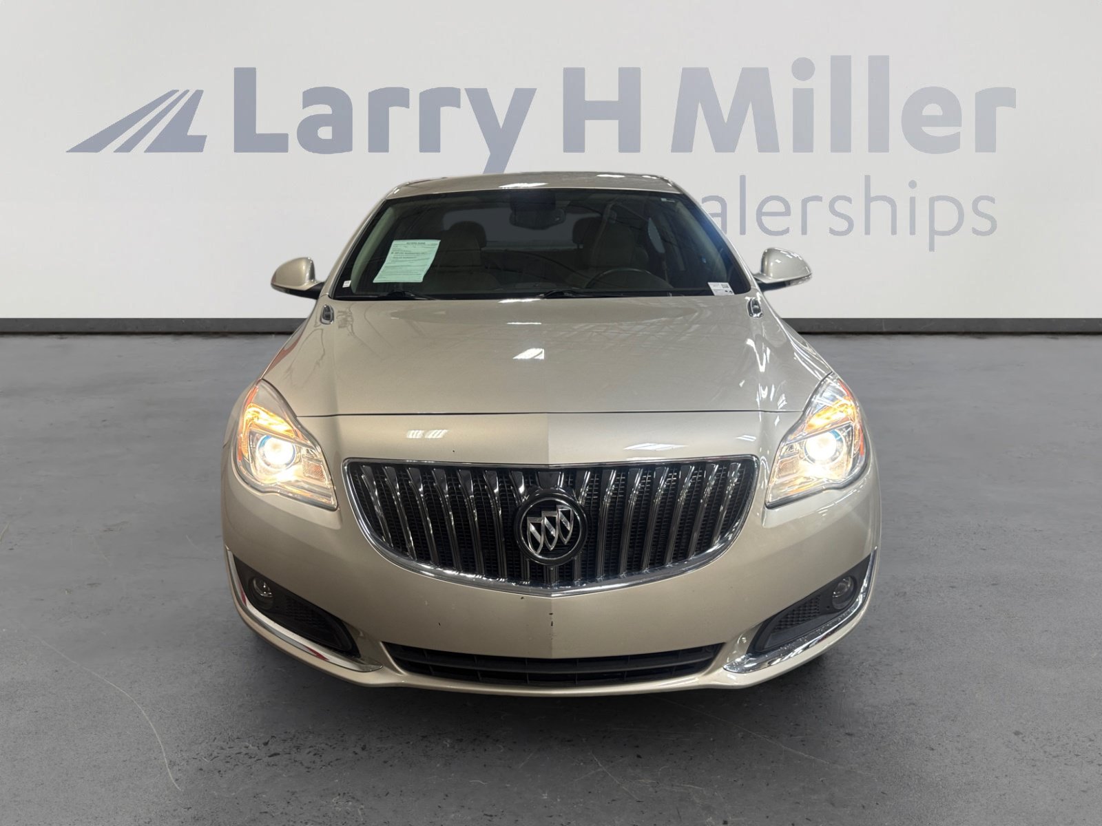 Used 2016 Buick Regal FWD image 8