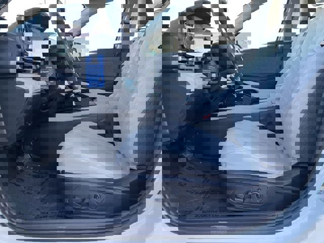 New 2026 Hyundai Elantra Limited image 18