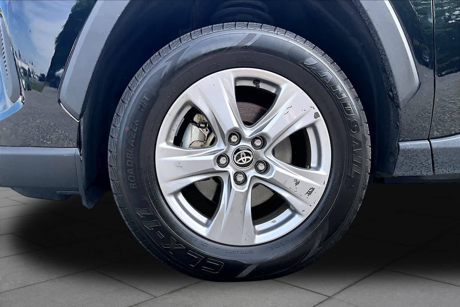 Used 2024 Toyota RAV4 XLE AWD/4WD image 11