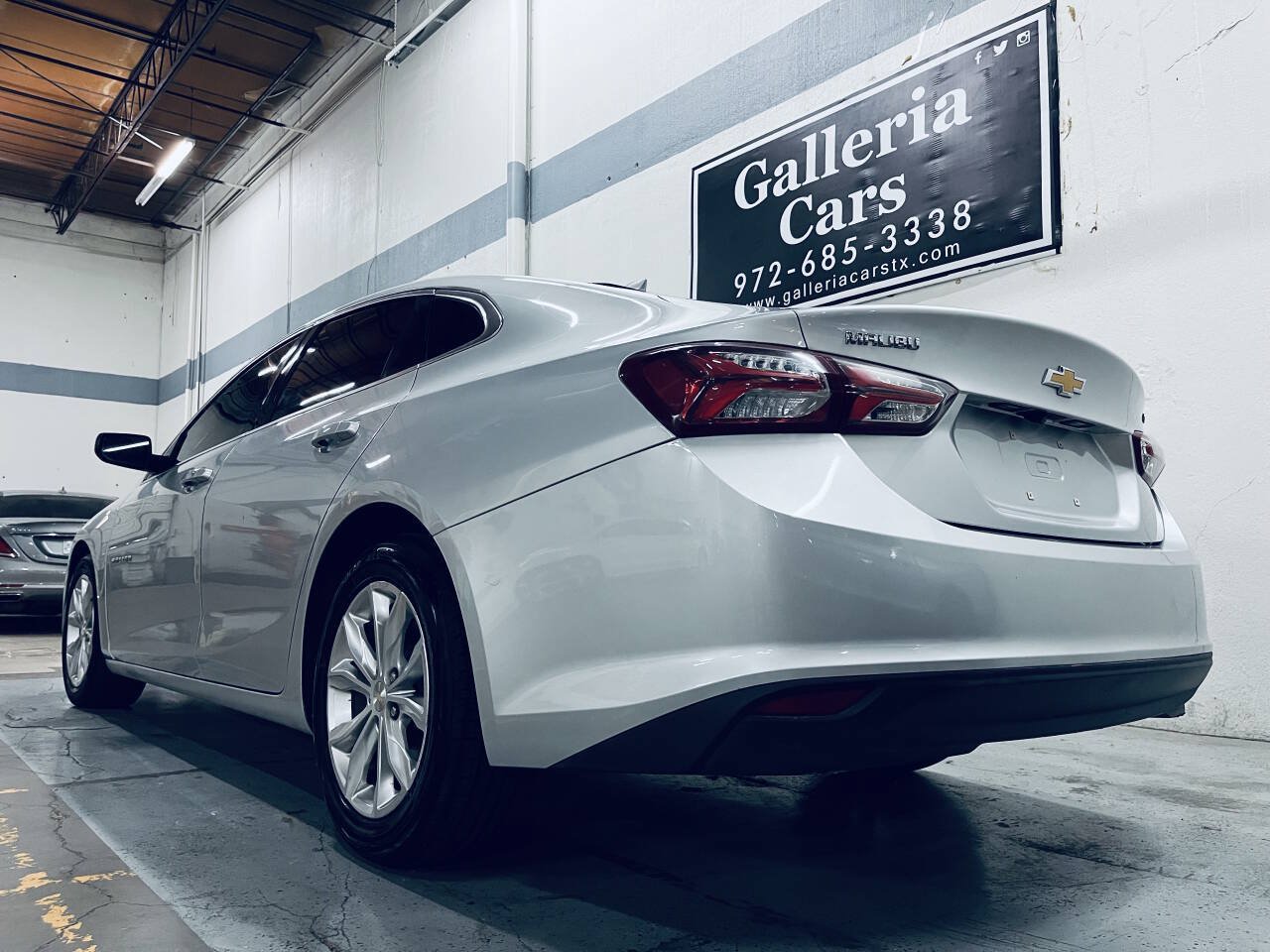 Used 2020 Chevrolet Malibu LT FWD image 4