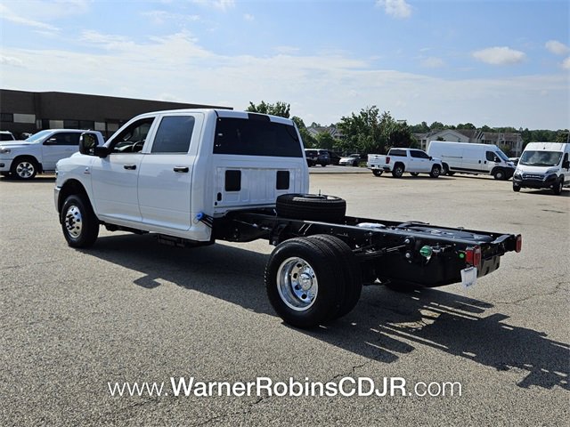 New 2025 RAM 3500 Tradesman w/ Chrome Appearance Group image 9