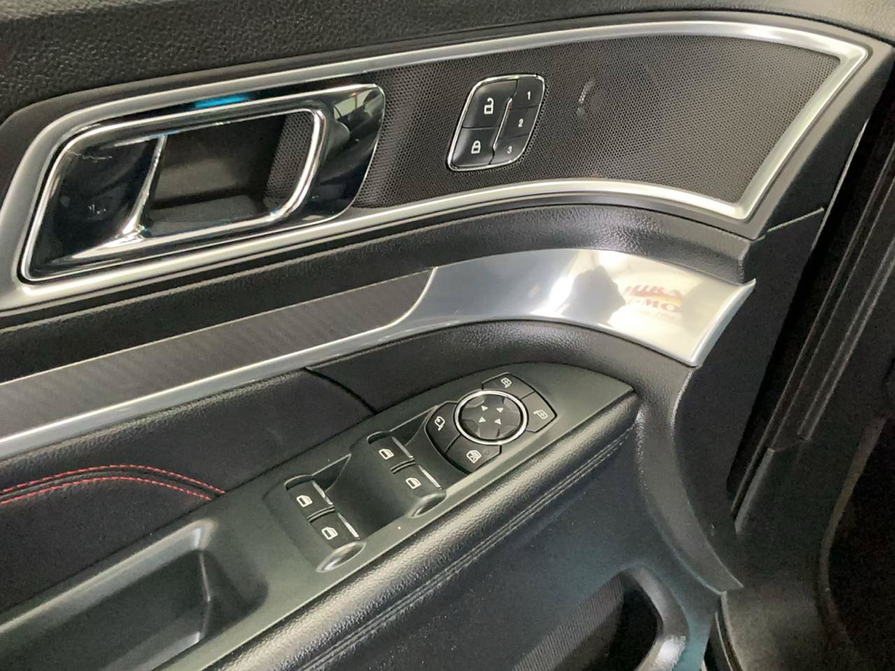 Used 2018 Ford Explorer Sport w/ Equipment Group 401A AWD/4WD image 18