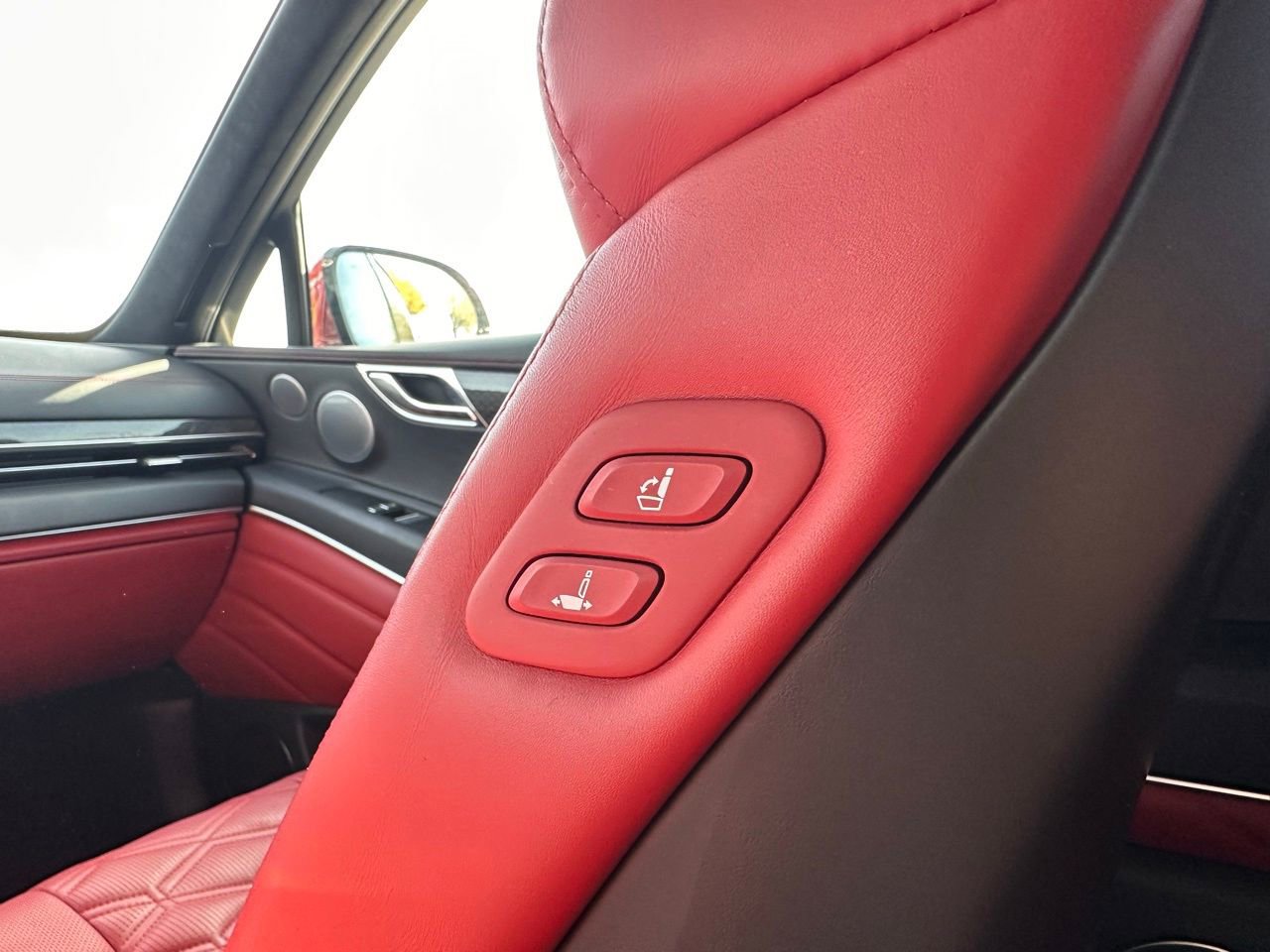 Used 2025 Genesis GV80 3.5T e-SC image 19