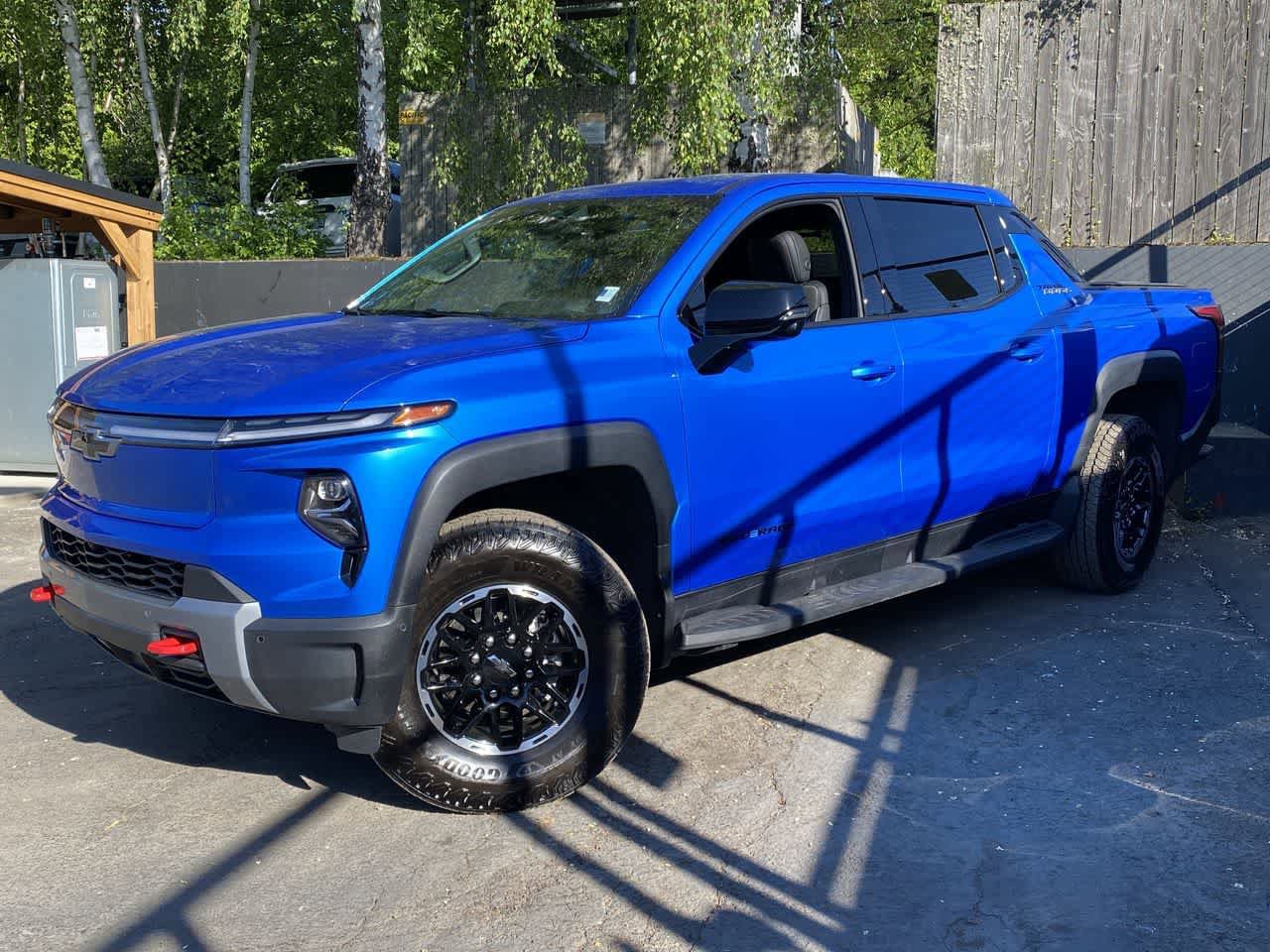 Used 2026 Chevrolet Silverado EV Trail Boss AWD/4WD image 1