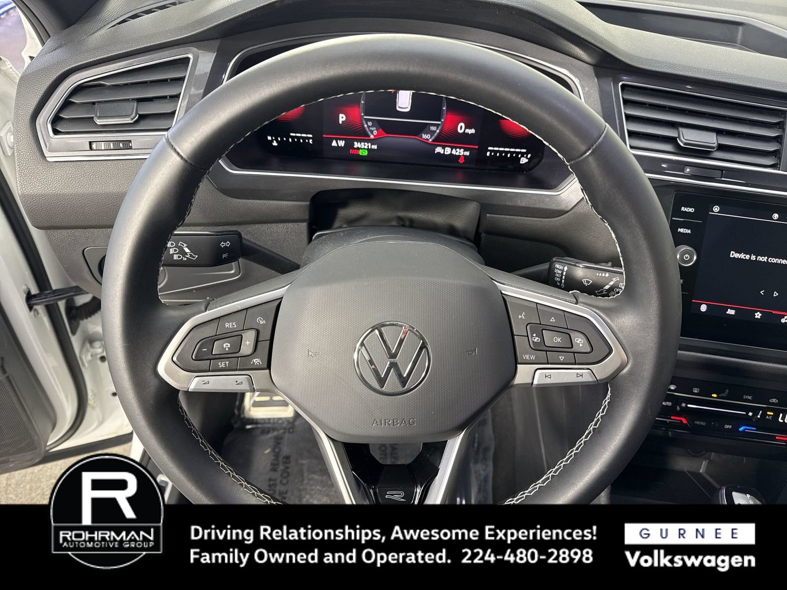 Used 2023 Volkswagen Tiguan SE R-Line FWD image 11