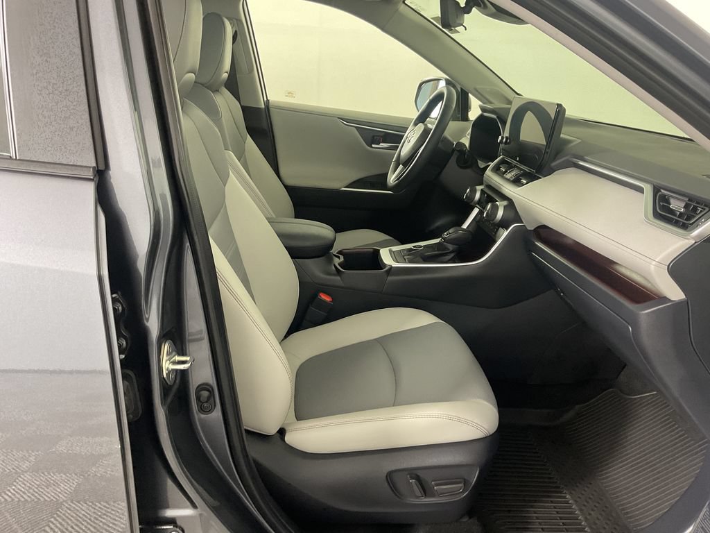 Used 2024 Toyota RAV4 Limited w/ Advanced Technology Package AWD/4WD image 25
