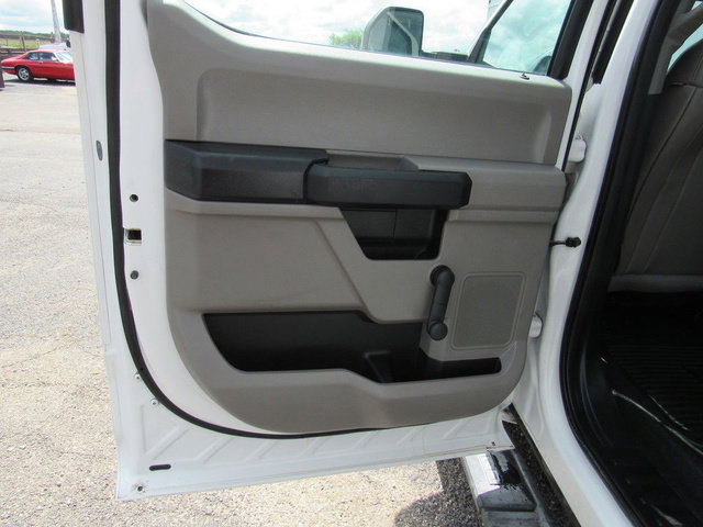 Used 2017 Ford F550 2WD Crew Cab Super Duty image 33