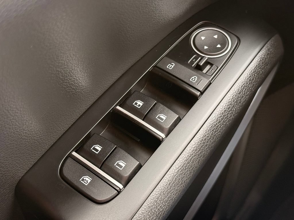 Used 2023 Kia Soul LX FWD image 32