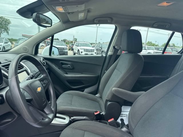 Used 2015 Chevrolet Trax LS FWD image 31