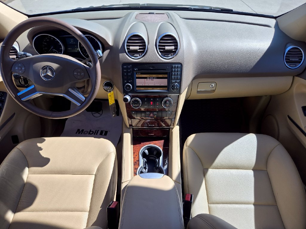 Used 2010 Mercedes-Benz ML 350 BlueTEC 4MATIC image 2