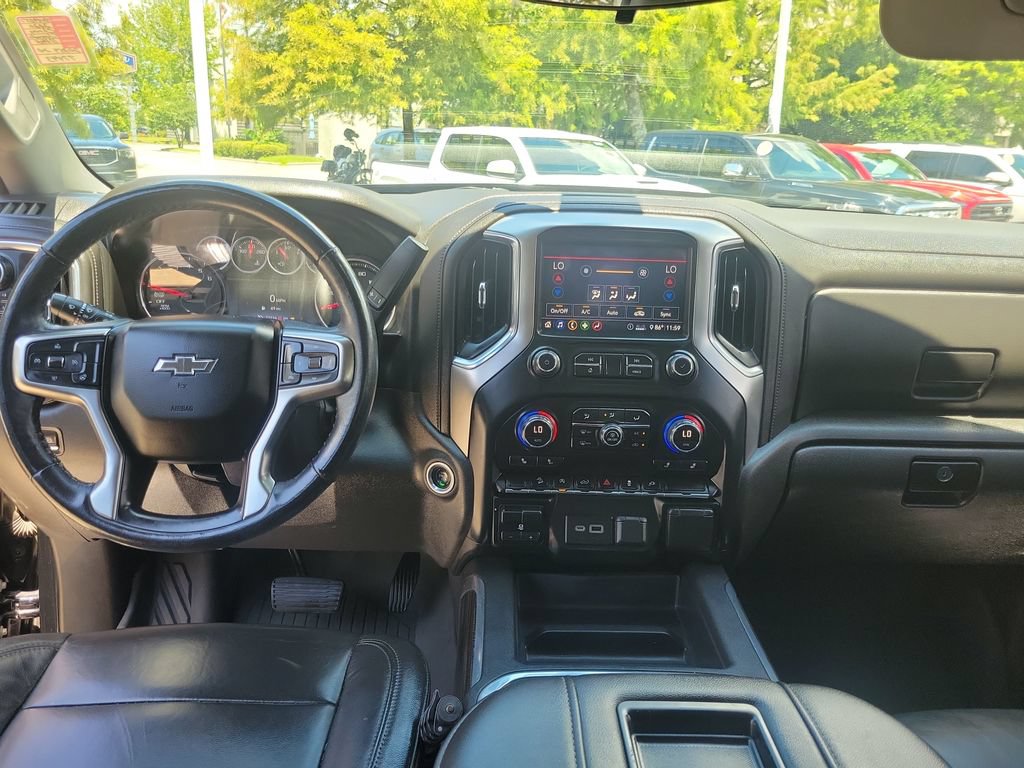 Used 2020 Chevrolet Silverado 1500 LT Trail Boss w/ Midnight Edition AWD/4WD image 18