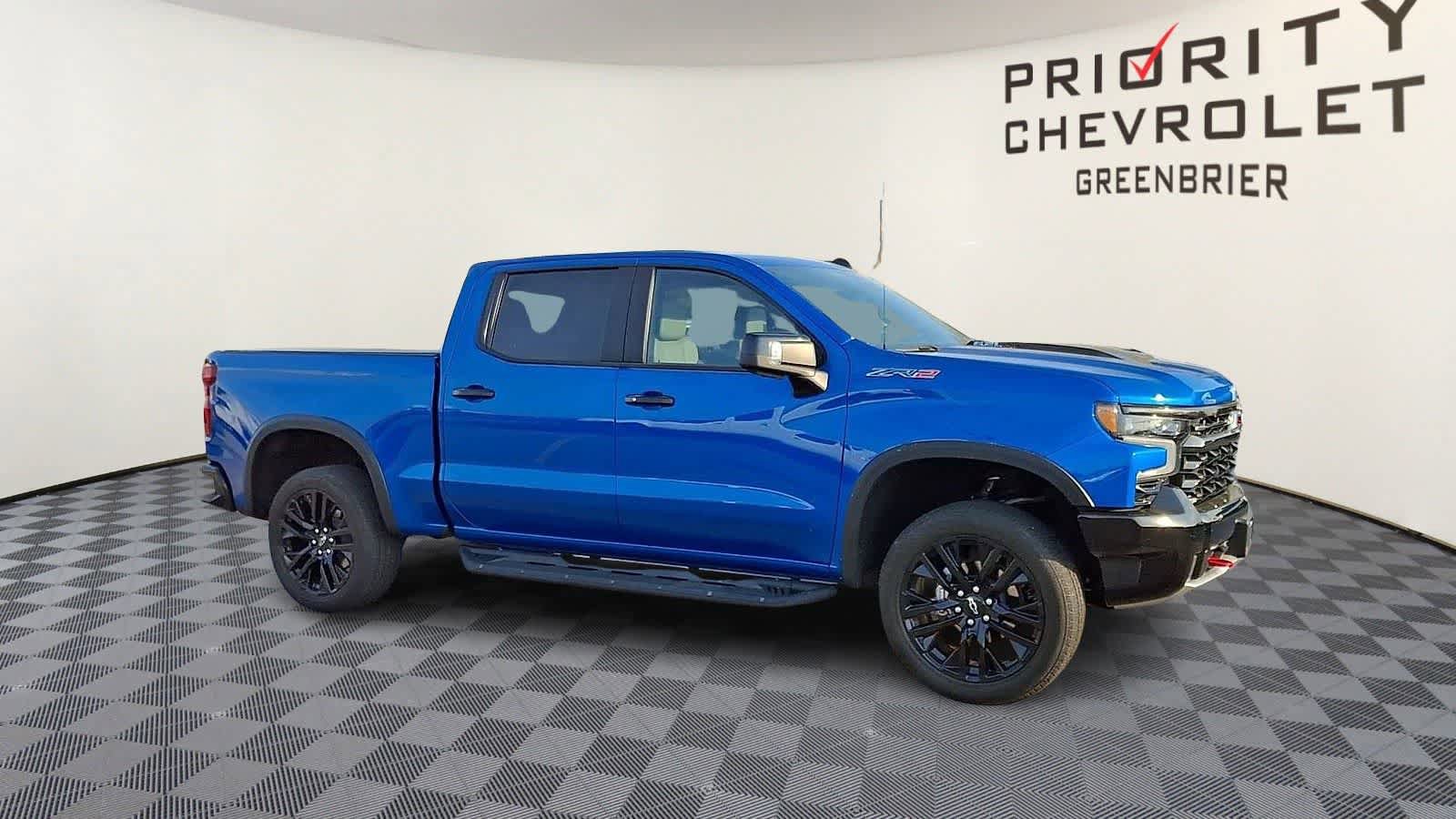 Used 2023 Chevrolet Silverado 1500 ZR2 w/ Technology Package image 2