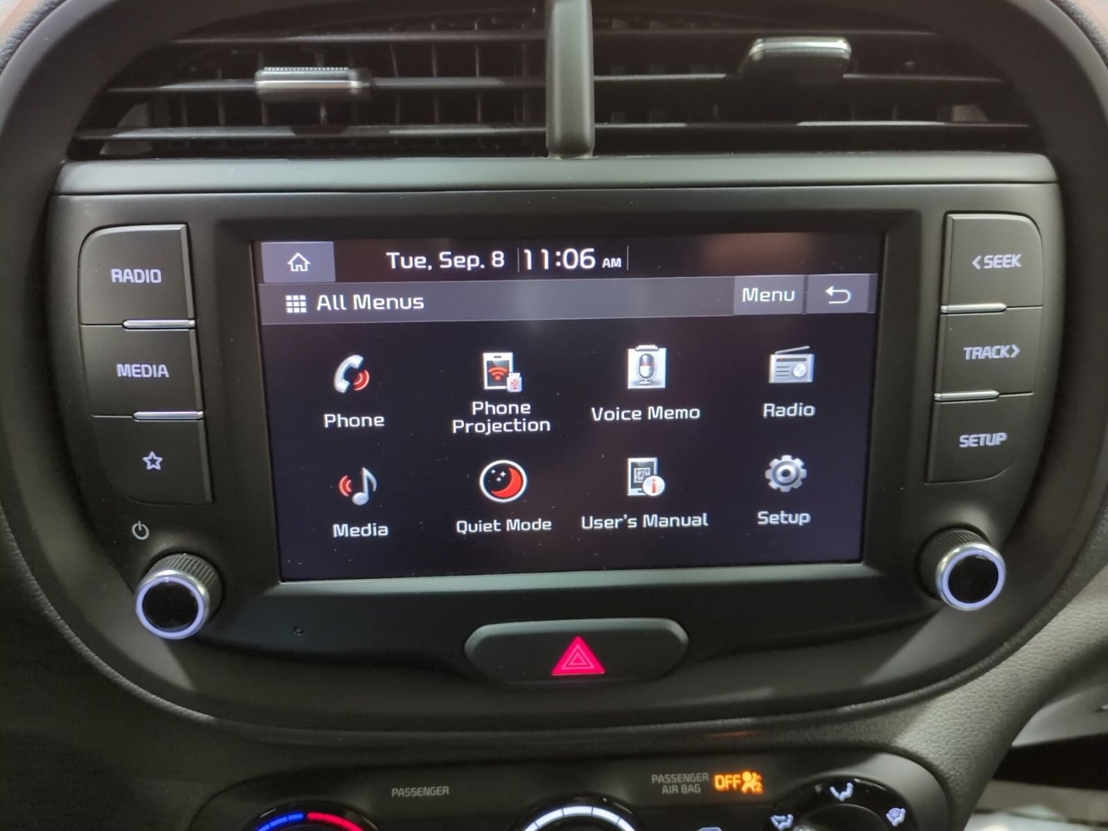 Certified 2023 Kia Soul LX FWD image 21