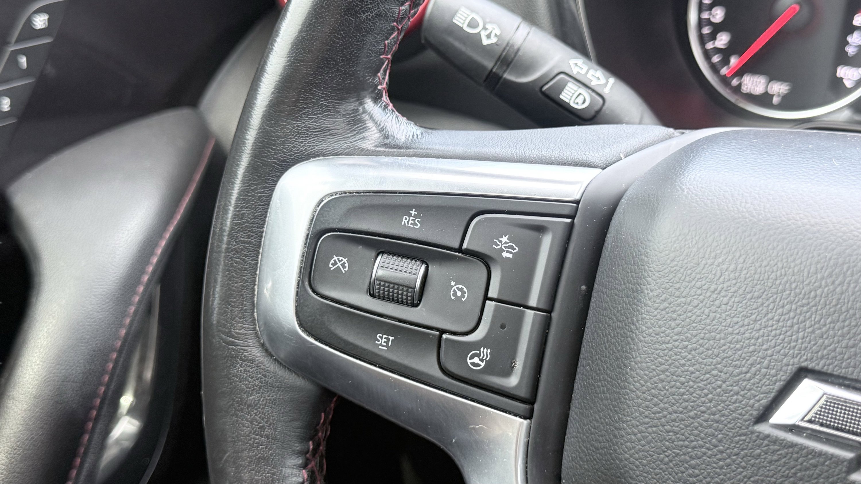 Used 2021 Chevrolet Blazer RS w/ Enhanced Convenience Package FWD image 50