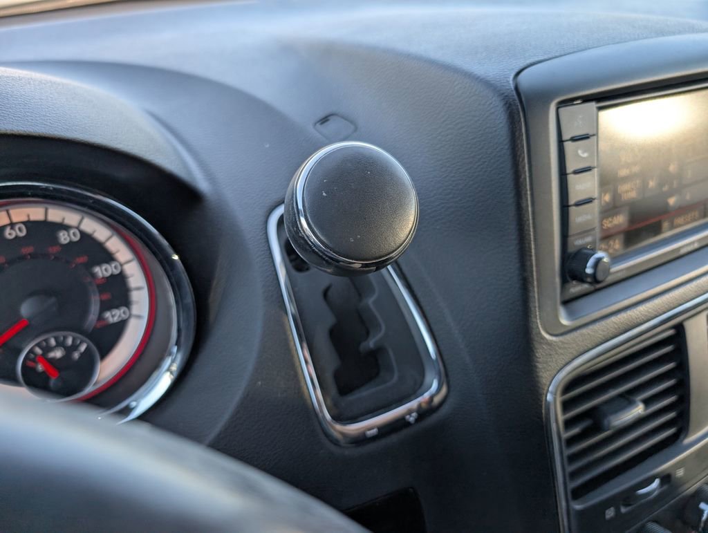 Used 2018 Dodge Grand Caravan SE image 18