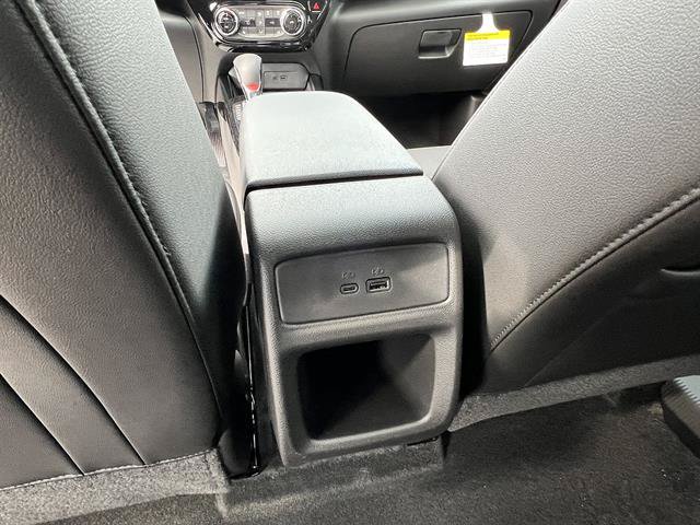 New 2026 Chevrolet Trax RS w/ Sunroof Package FWD image 17