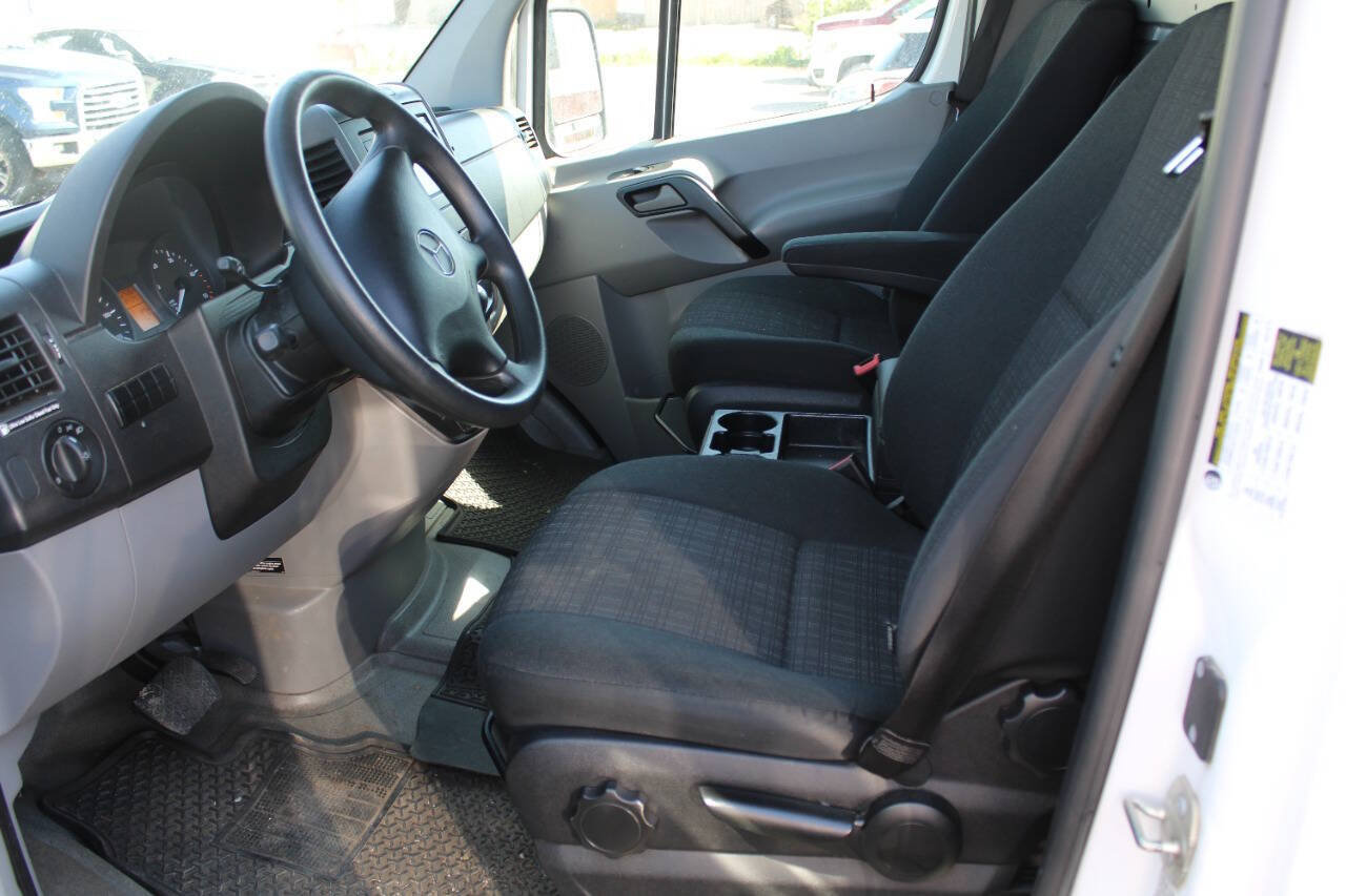 Used 2018 Mercedes-Benz Sprinter 2500 image 10