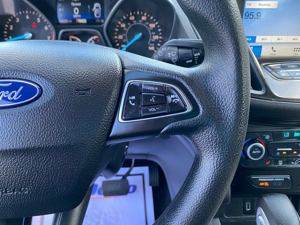 Used 2019 Ford Escape SE FWD image 28