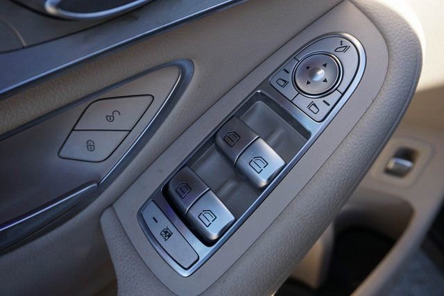 Used 2022 Mercedes-Benz GLC 300 image 11