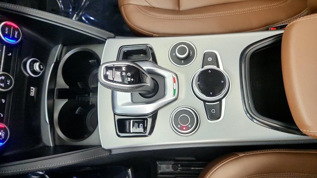 Used 2024 Alfa Romeo Stelvio Ti AWD/4WD image 69