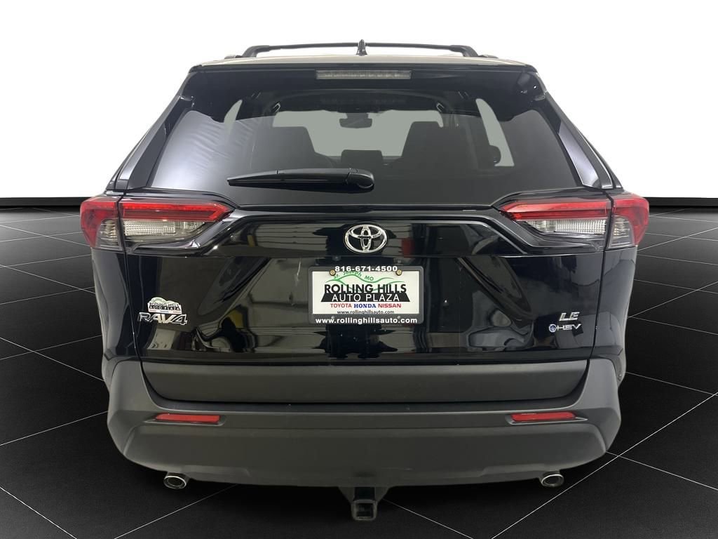 Used 2025 Toyota RAV4 LE image 4