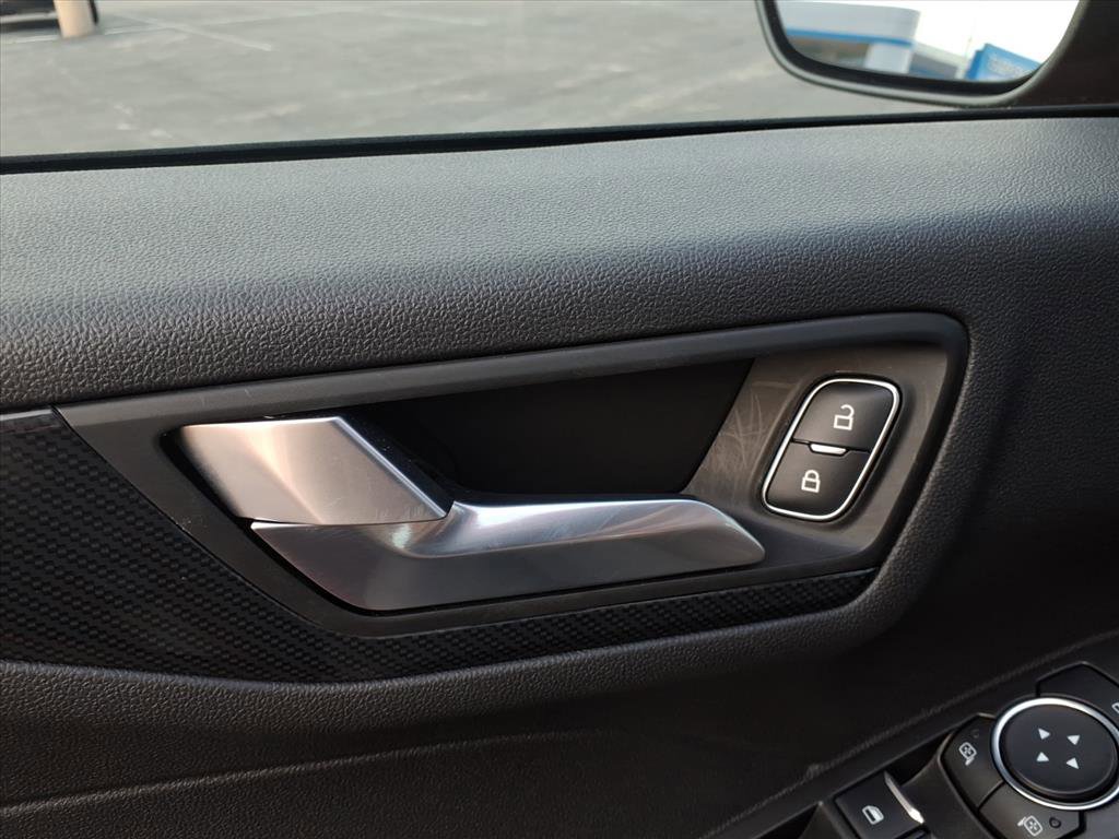 Used 2025 Ford Escape ST-Line FWD image 16