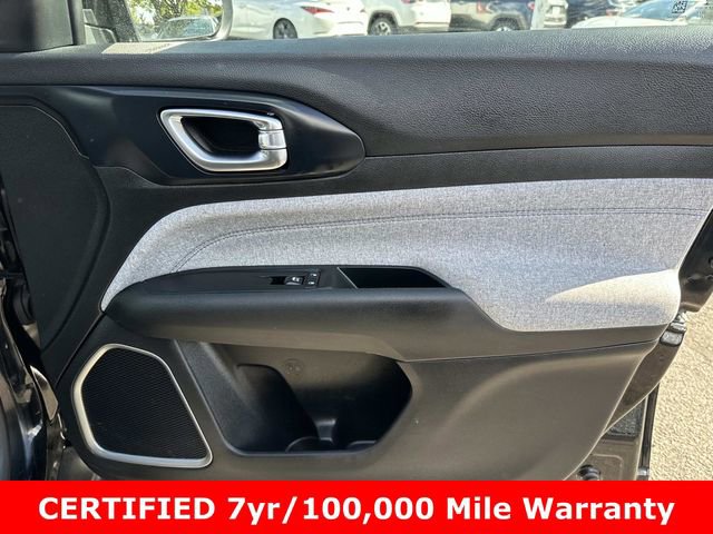 Used 2023 Jeep Compass Latitude w/ Convenience Group AWD/4WD image 9