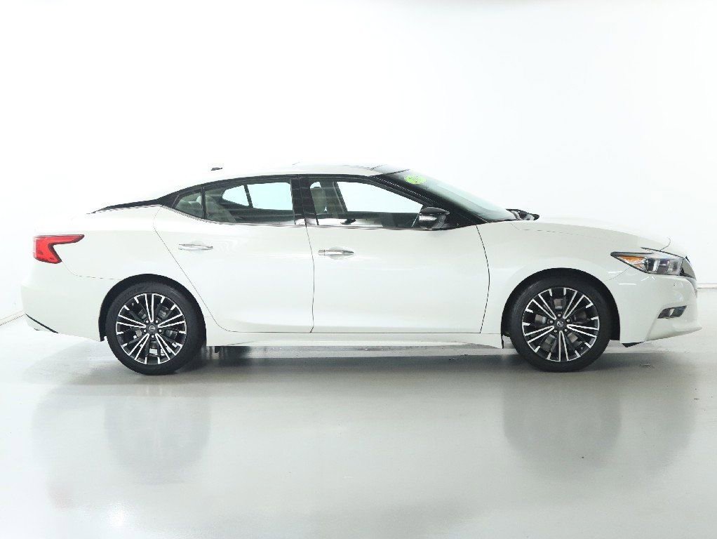 Used 2017 Nissan Maxima Platinum image 11