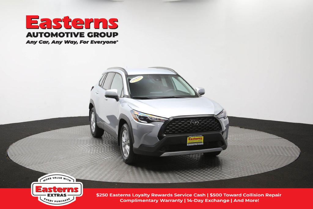 Used 2022 Toyota Corolla Cross LE AWD/4WD image 48