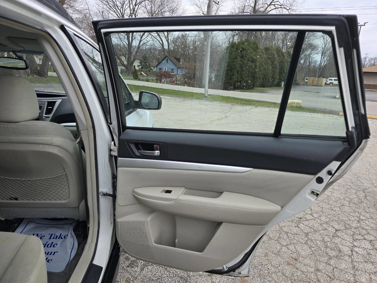 Used 2011 Subaru Outback 2.5i AWD/4WD image 13