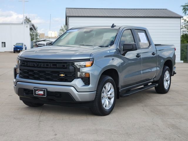 Certified 2025 Chevrolet Silverado 1500 Custom RWD image 3