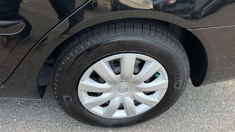 Used 2005 Toyota Camry LE FWD image 28