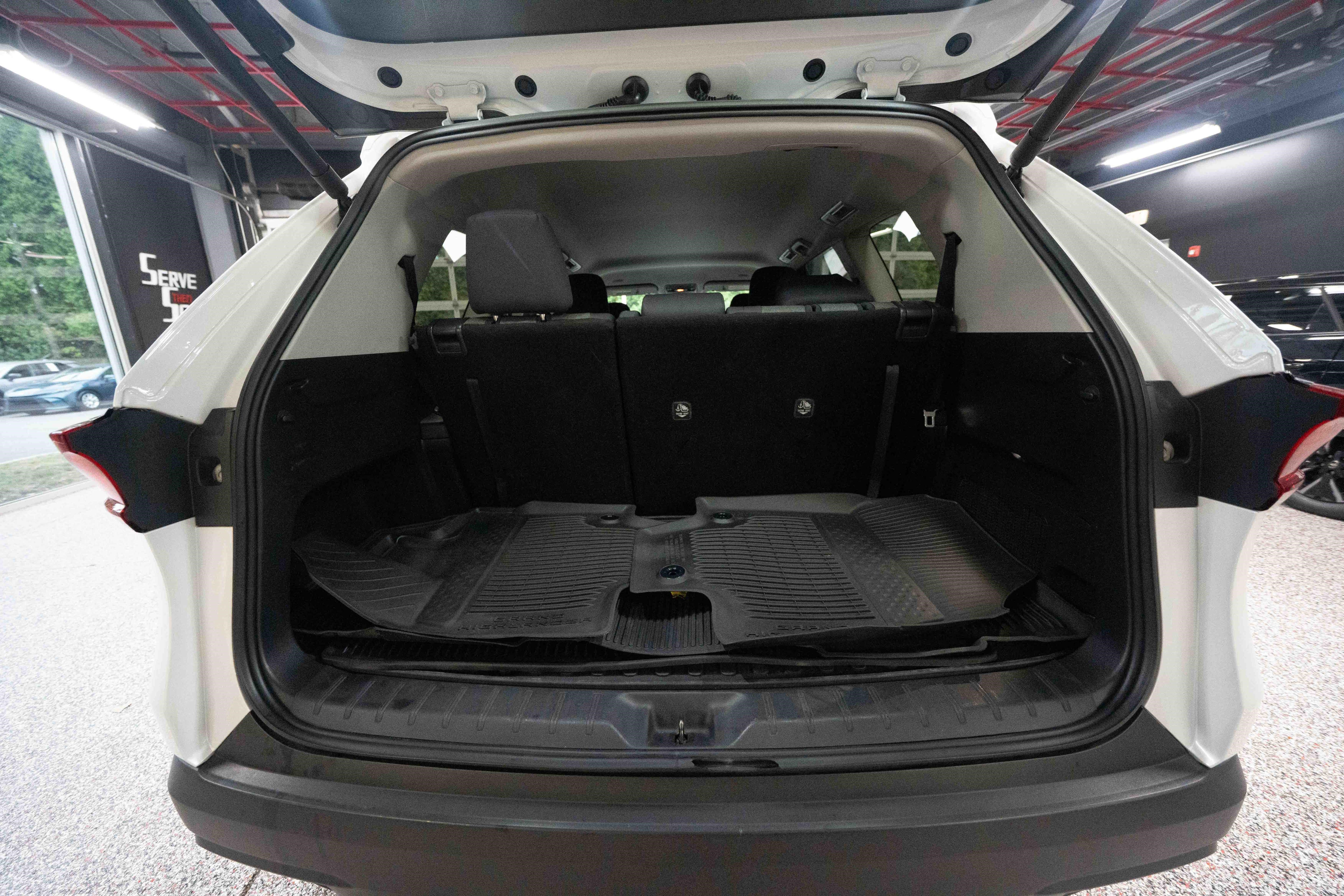 Used 2025 Toyota Grand Highlander AWD Hybrid image 27