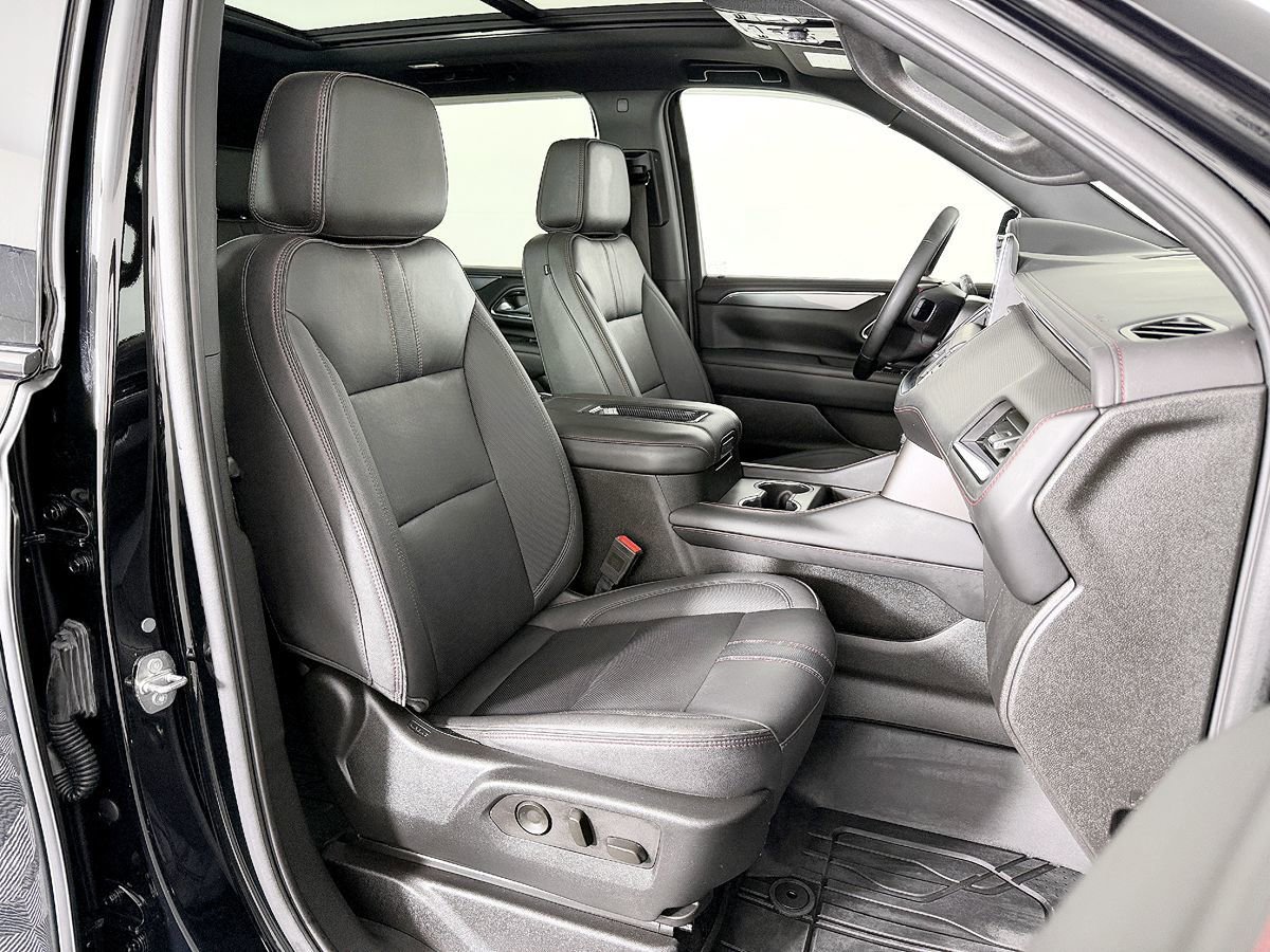 Used 2023 Chevrolet Suburban RST w/ Luxury Package AWD/4WD image 60