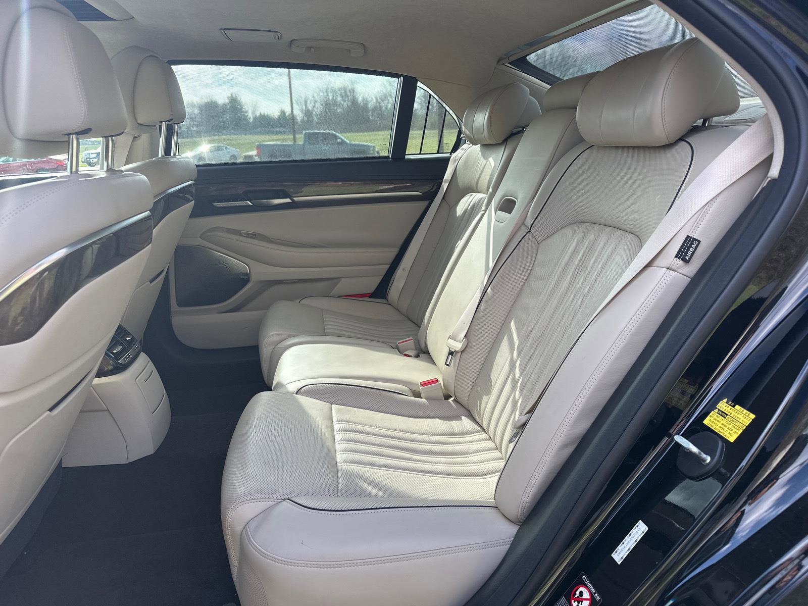 Used 2017 Genesis G90 5.0 Ultimate image 6