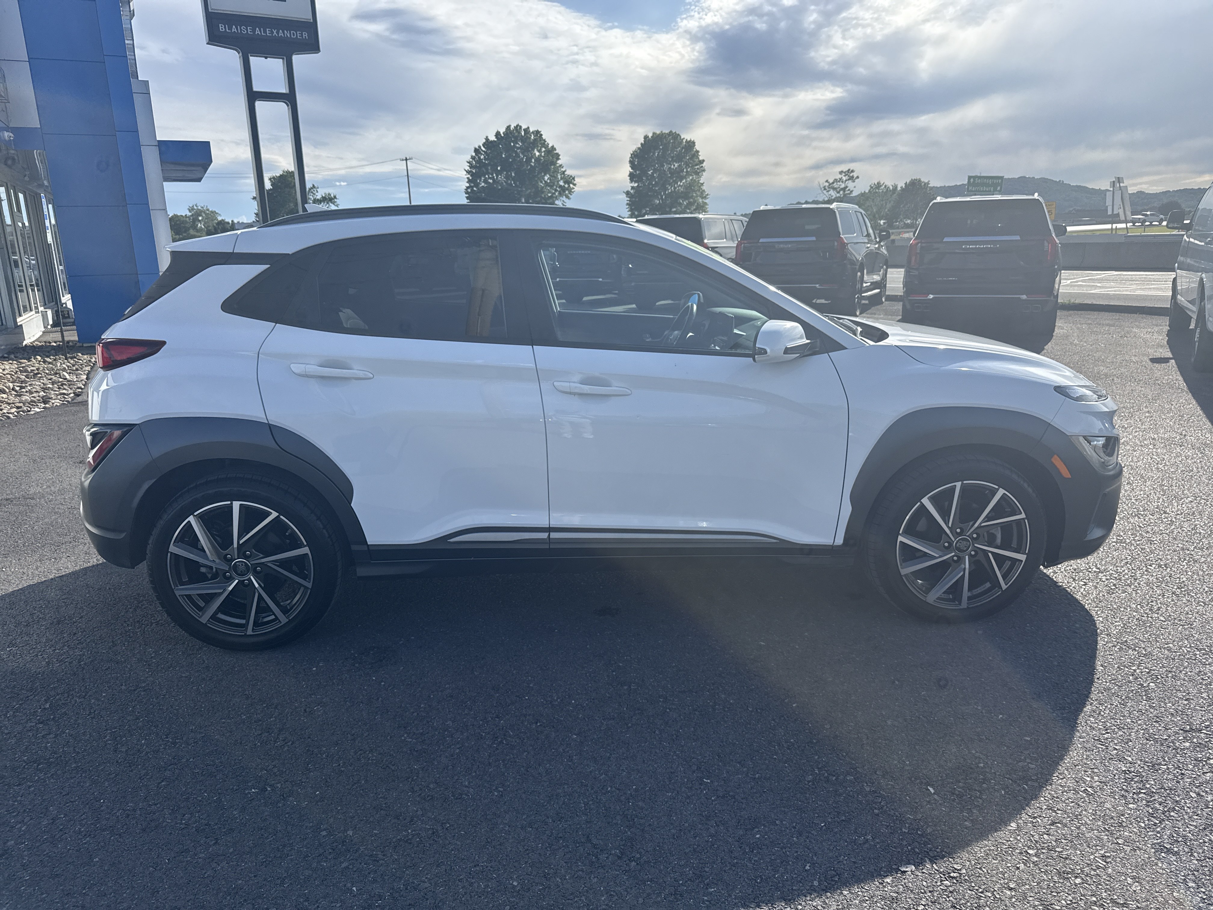 Used 2023 Hyundai Kona Limited w/ Cargo Package AWD/4WD video 2